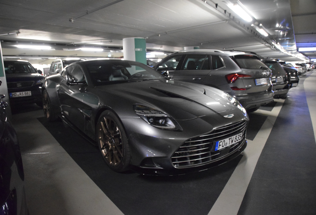 Aston Martin Vanquish 2025