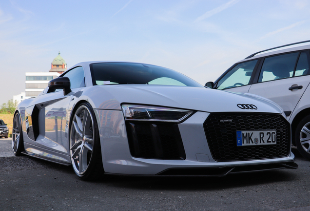 Audi R8 V10 Plus 2015