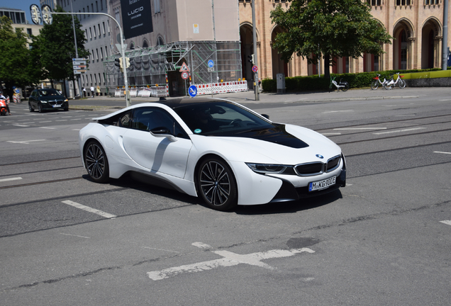 BMW i8 2018