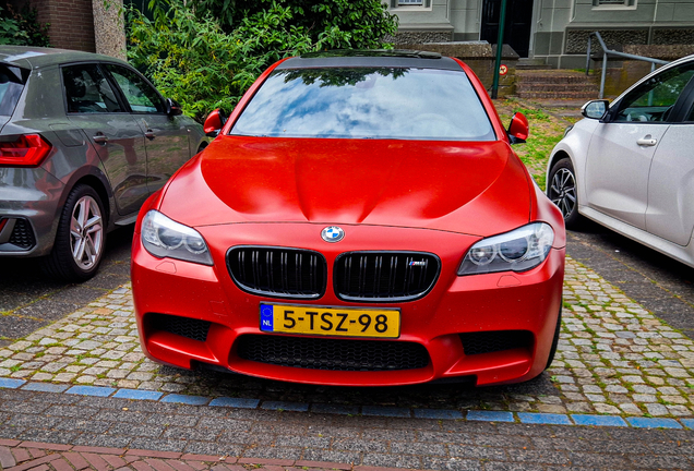 BMW M5 F10 2011