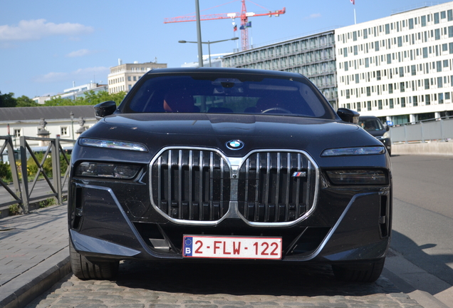 BMW M760e xDrive