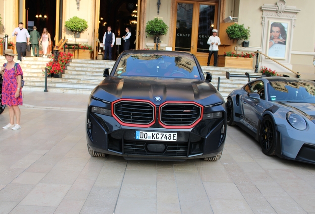 BMW XM G09 Label Red