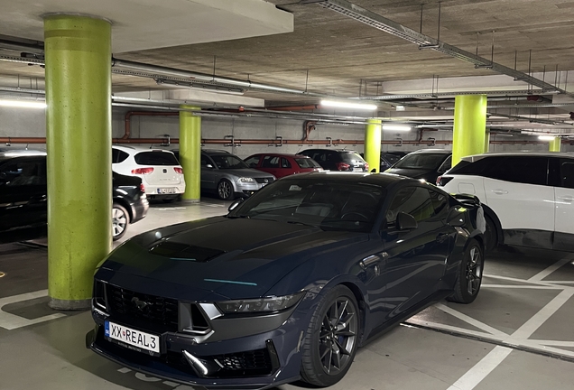 Ford Mustang Dark Horse 2024
