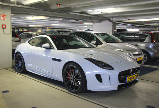 Jaguar F-TYPE R Coupé