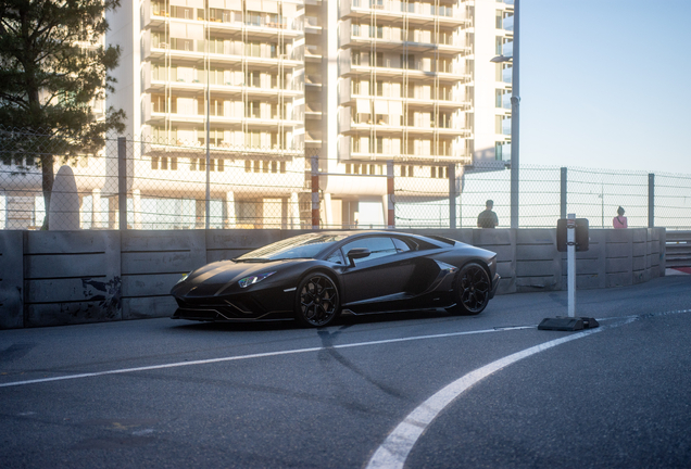Lamborghini Aventador LP780-4 Ultimae
