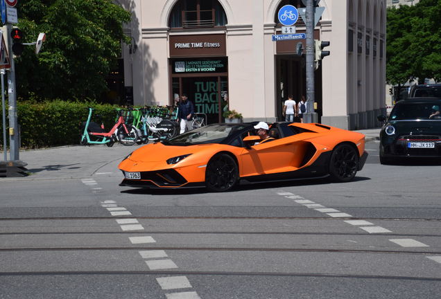 Lamborghini Aventador LP780-4 Ultimae Roadster