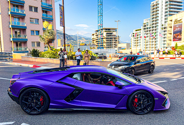 Lamborghini Revuelto