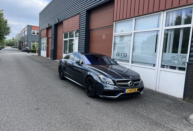 Mercedes-Benz CLS 63 AMG C218 2015