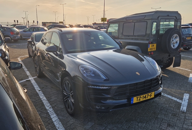 Porsche 95B Macan GTS