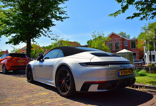 Porsche 992 Carrera 4 GTS Cabriolet