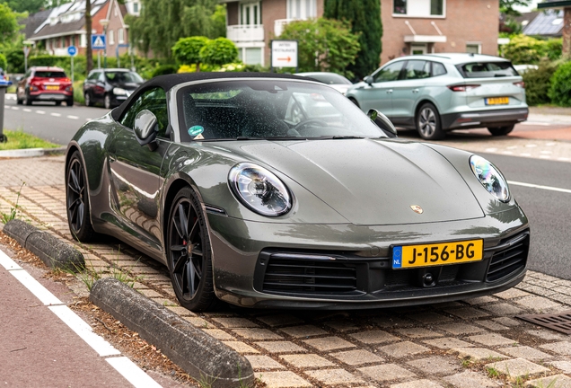 Porsche 992 Carrera 4S Cabriolet