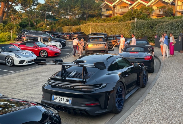 Porsche 992 GT3 RS Weissach Package