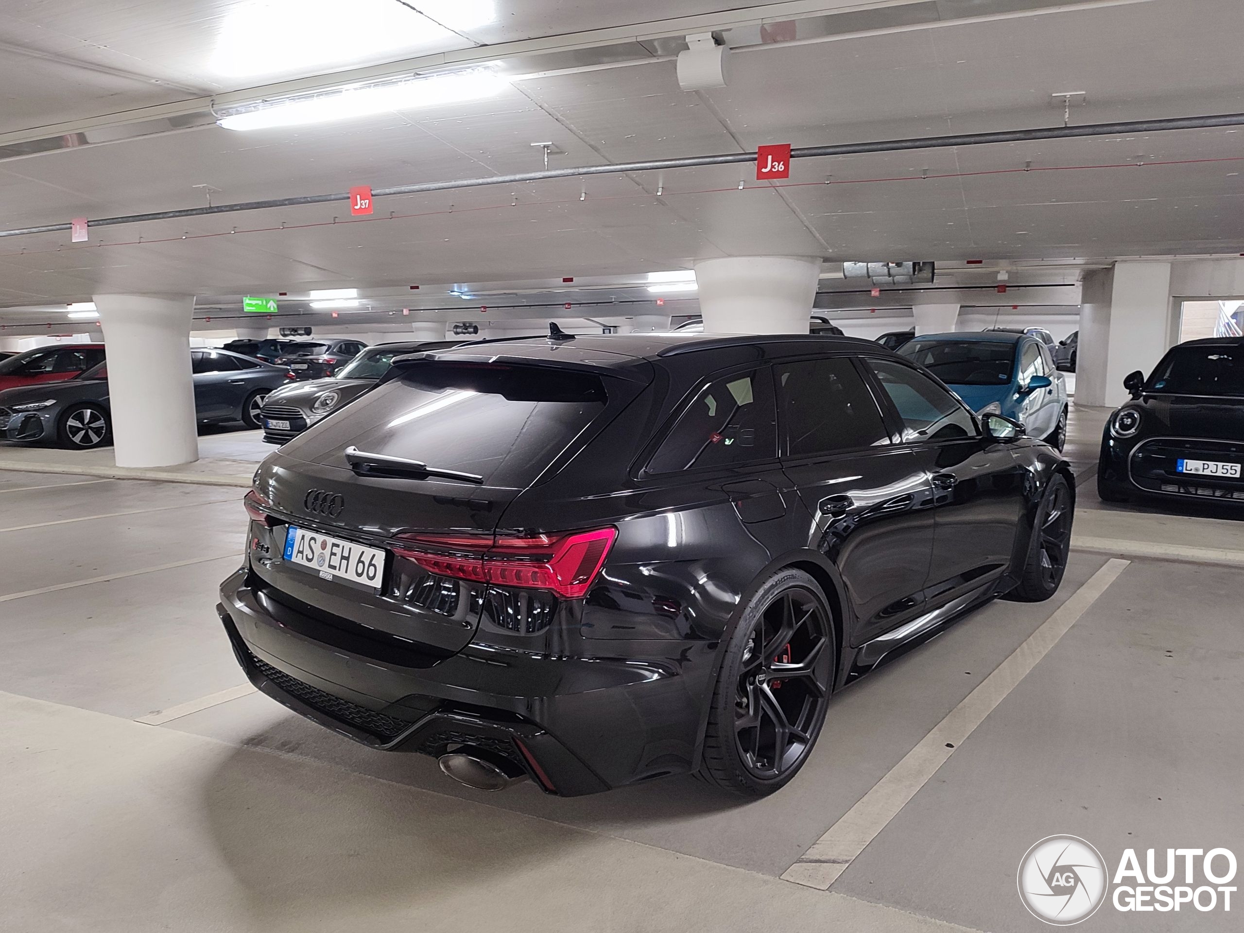 Audi RS6 Avant C8