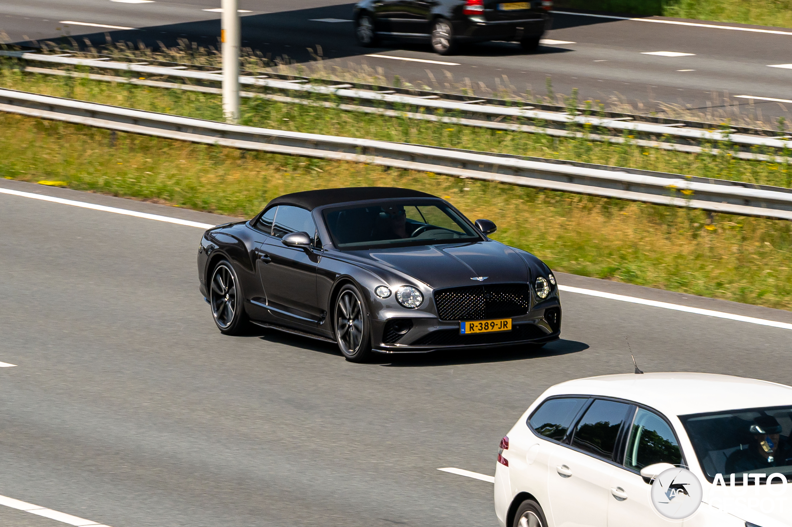 Bentley Continental GTC 2019