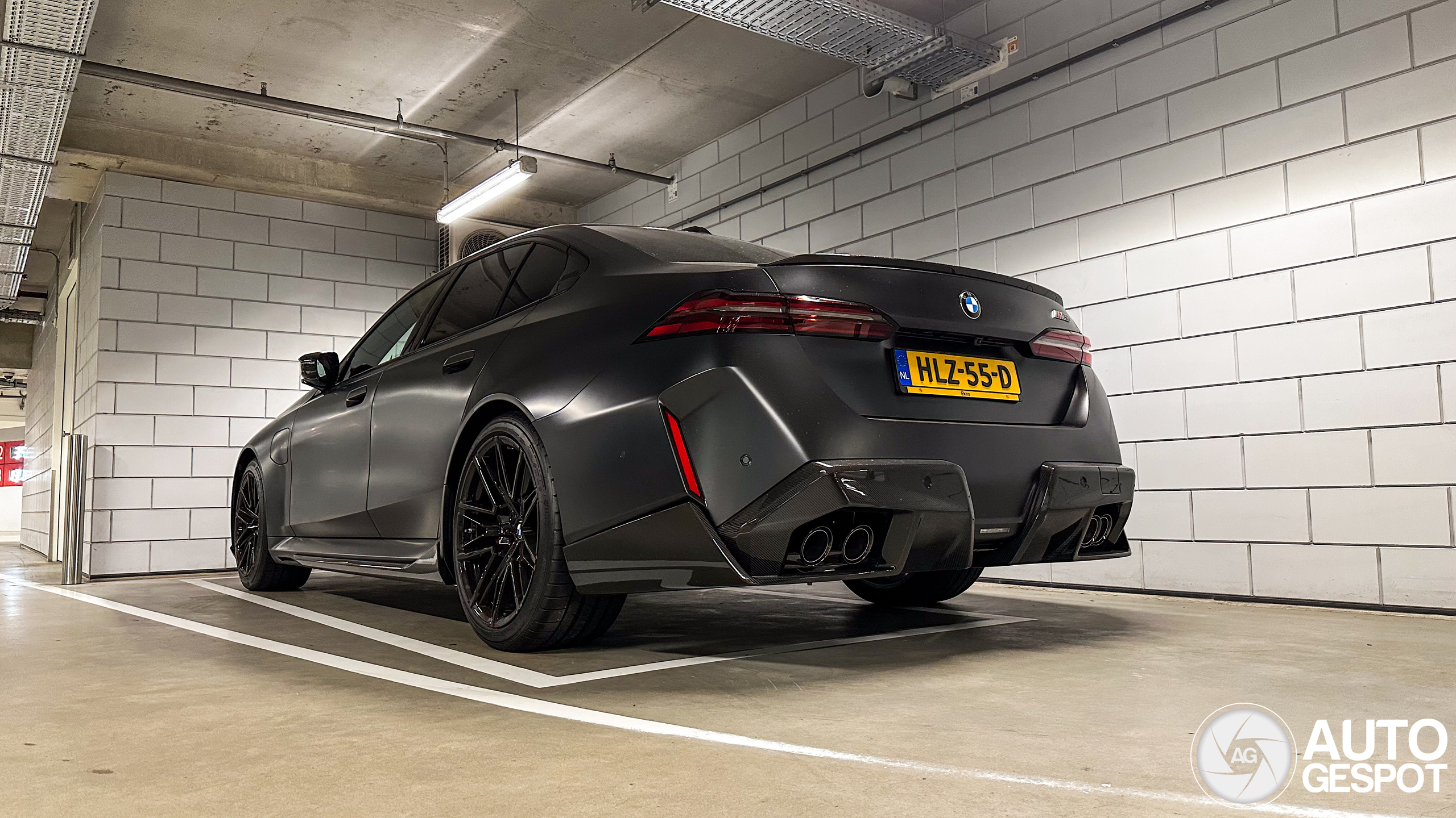 BMW M5 G90
