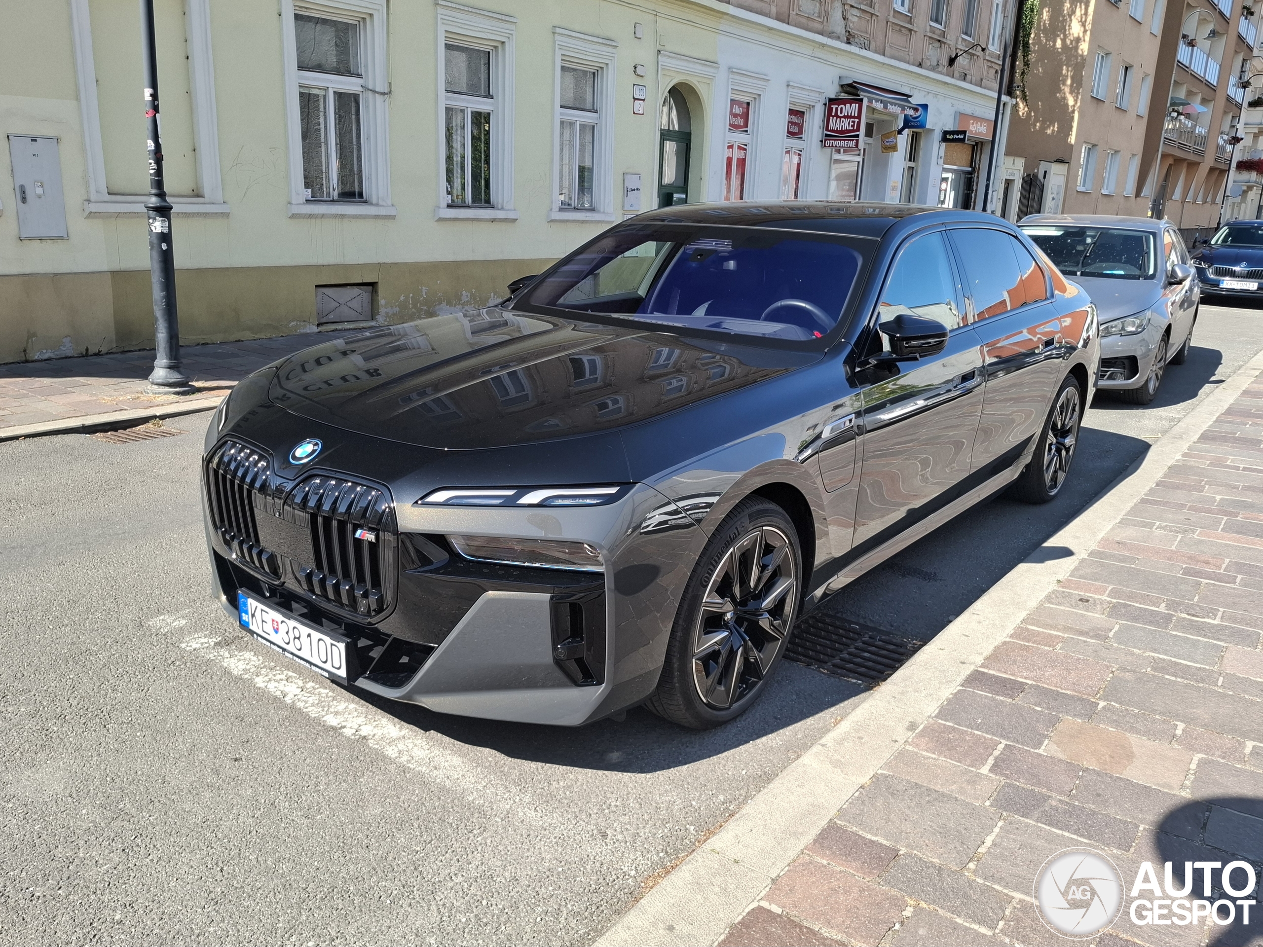BMW M760e xDrive