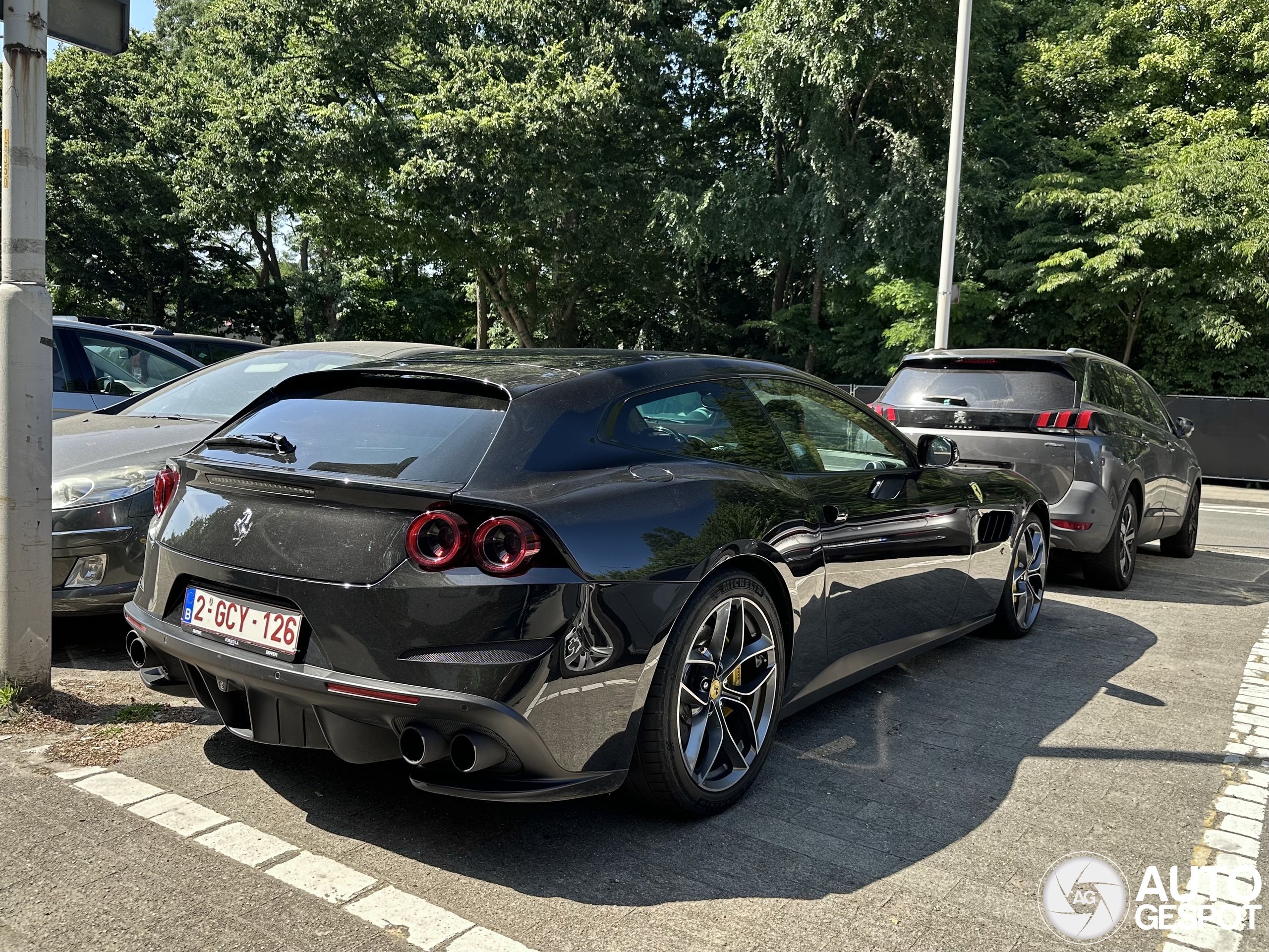 Ferrari GTC4Lusso T