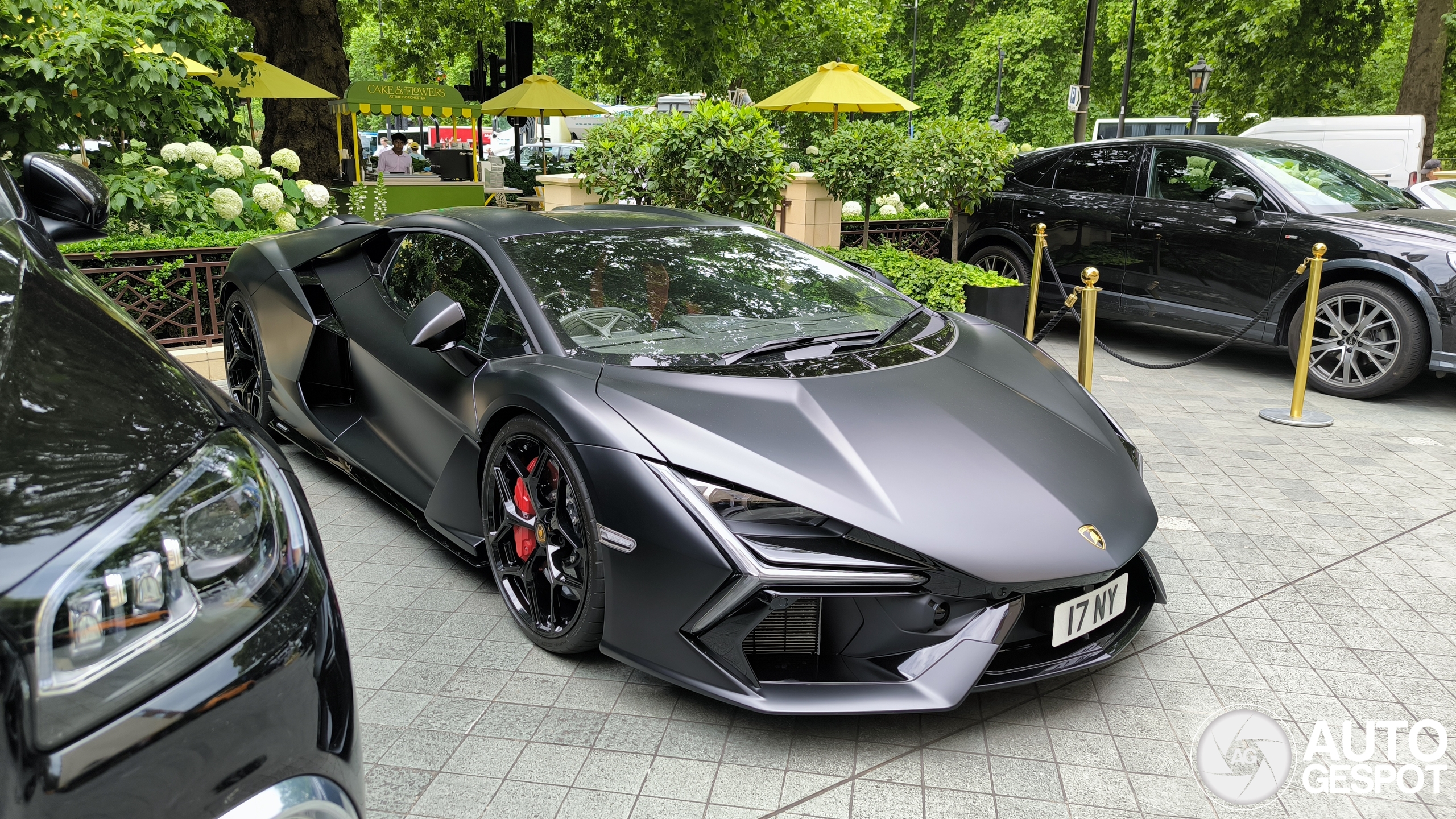 Lamborghini Revuelto