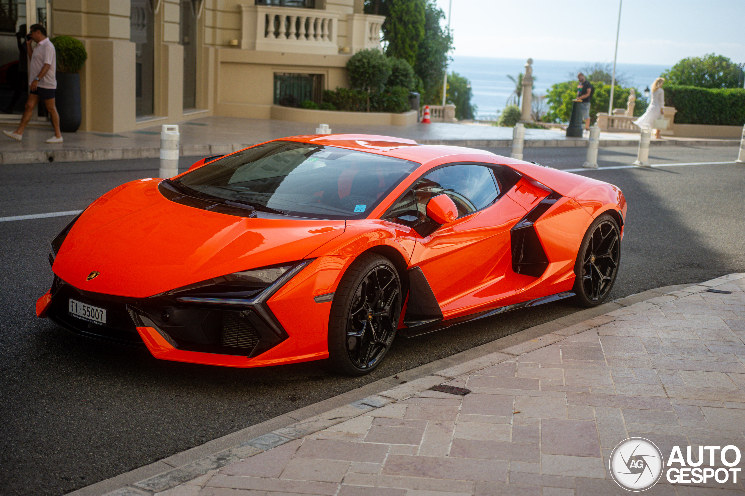 Lamborghini Revuelto