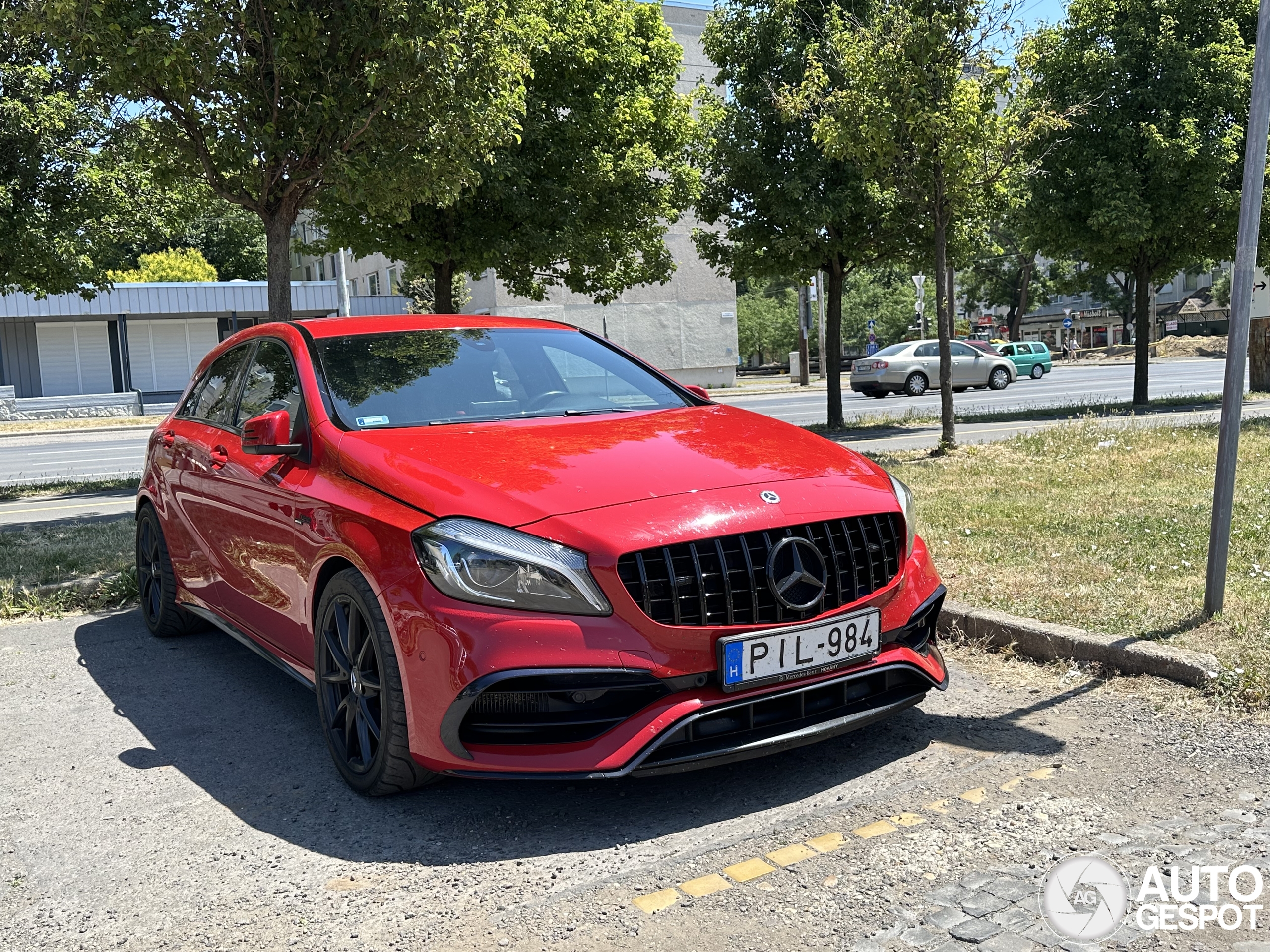 Mercedes-AMG A 45 W176 2015