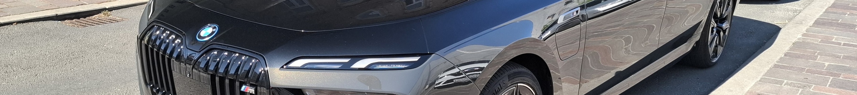 BMW M760e xDrive