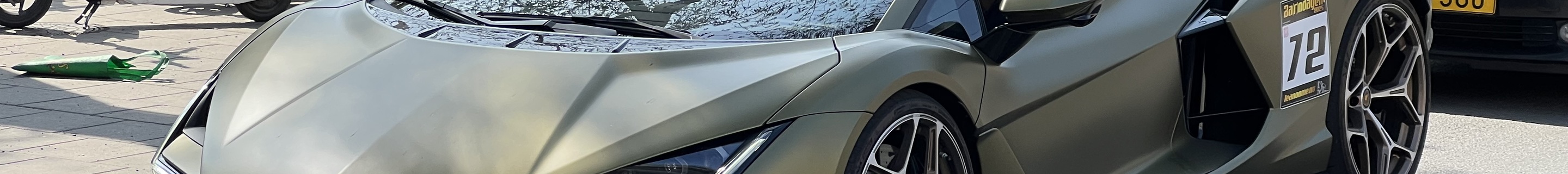 Lamborghini Revuelto