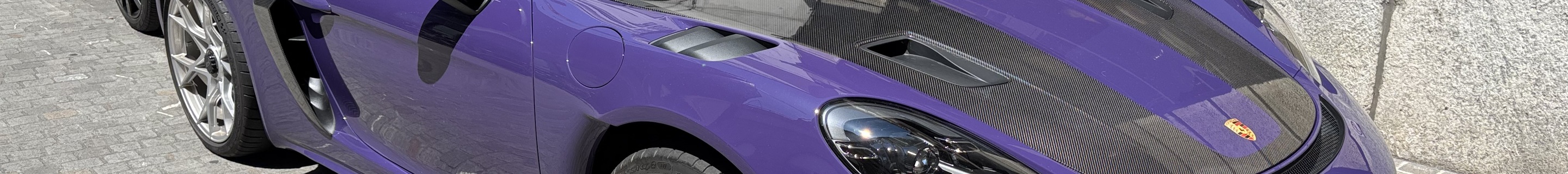 Porsche 718 Cayman GT4 RS Weissach Package