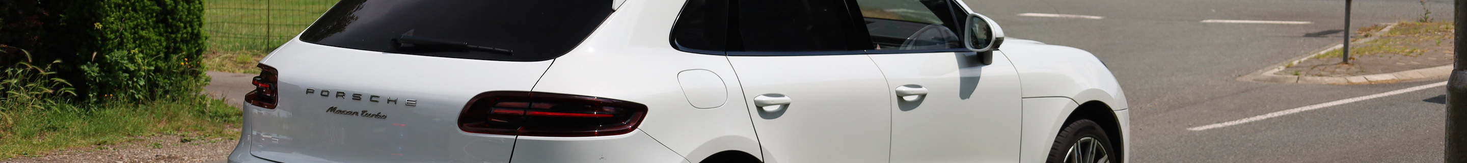 Porsche 95B Macan Turbo