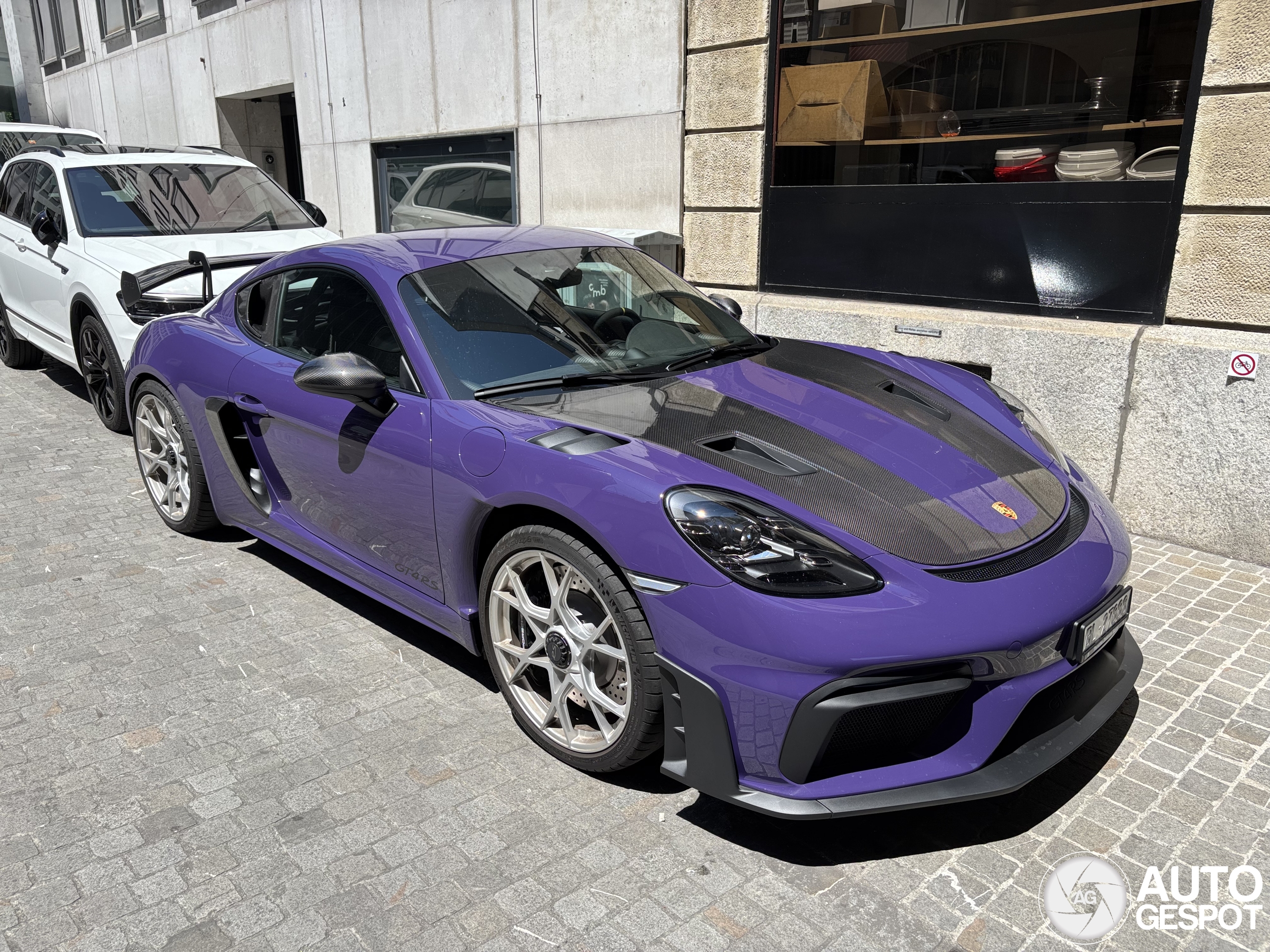 Porsche 718 Cayman GT4 RS Weissach Package