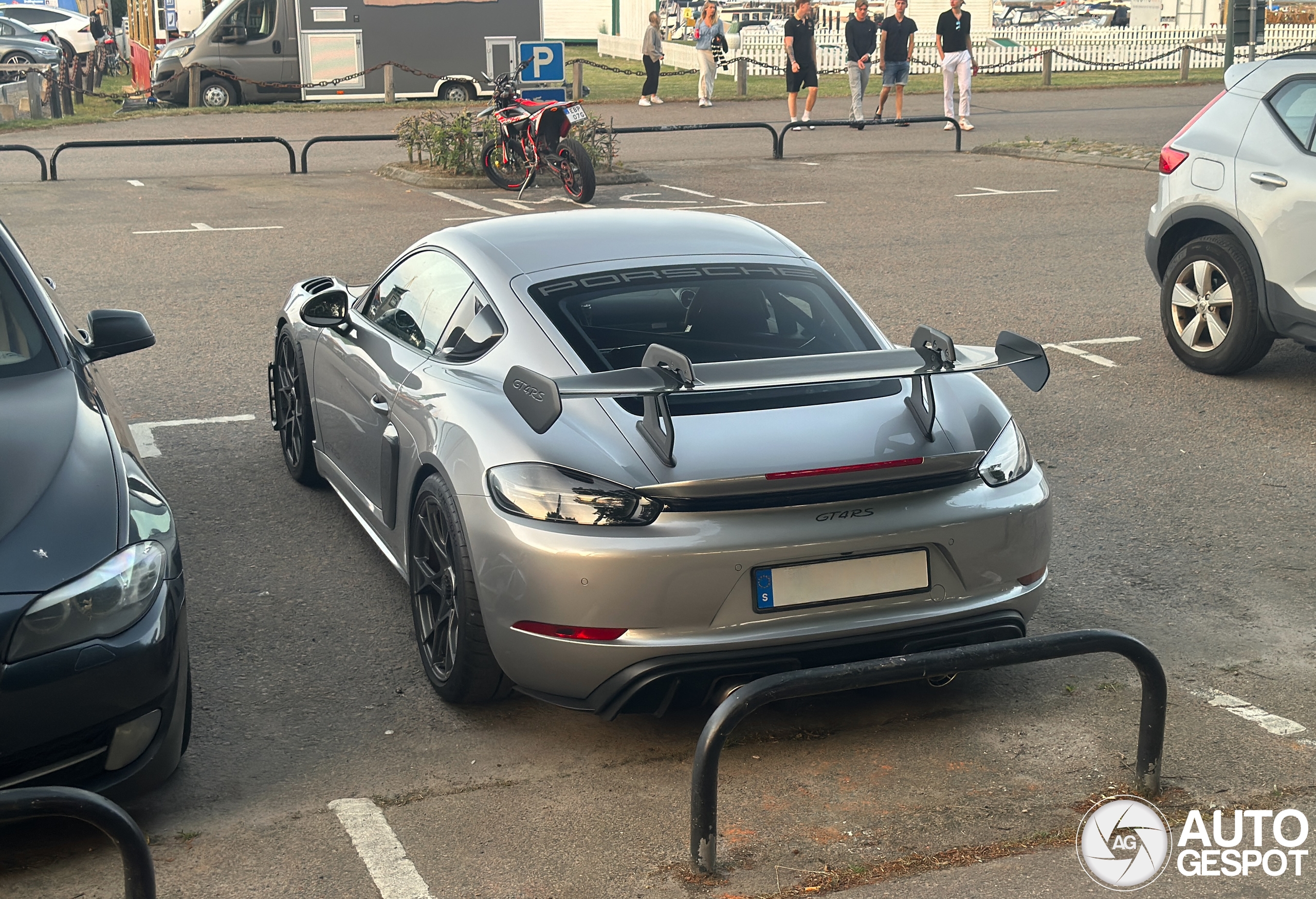 Porsche 718 Cayman GT4 RS Weissach Package