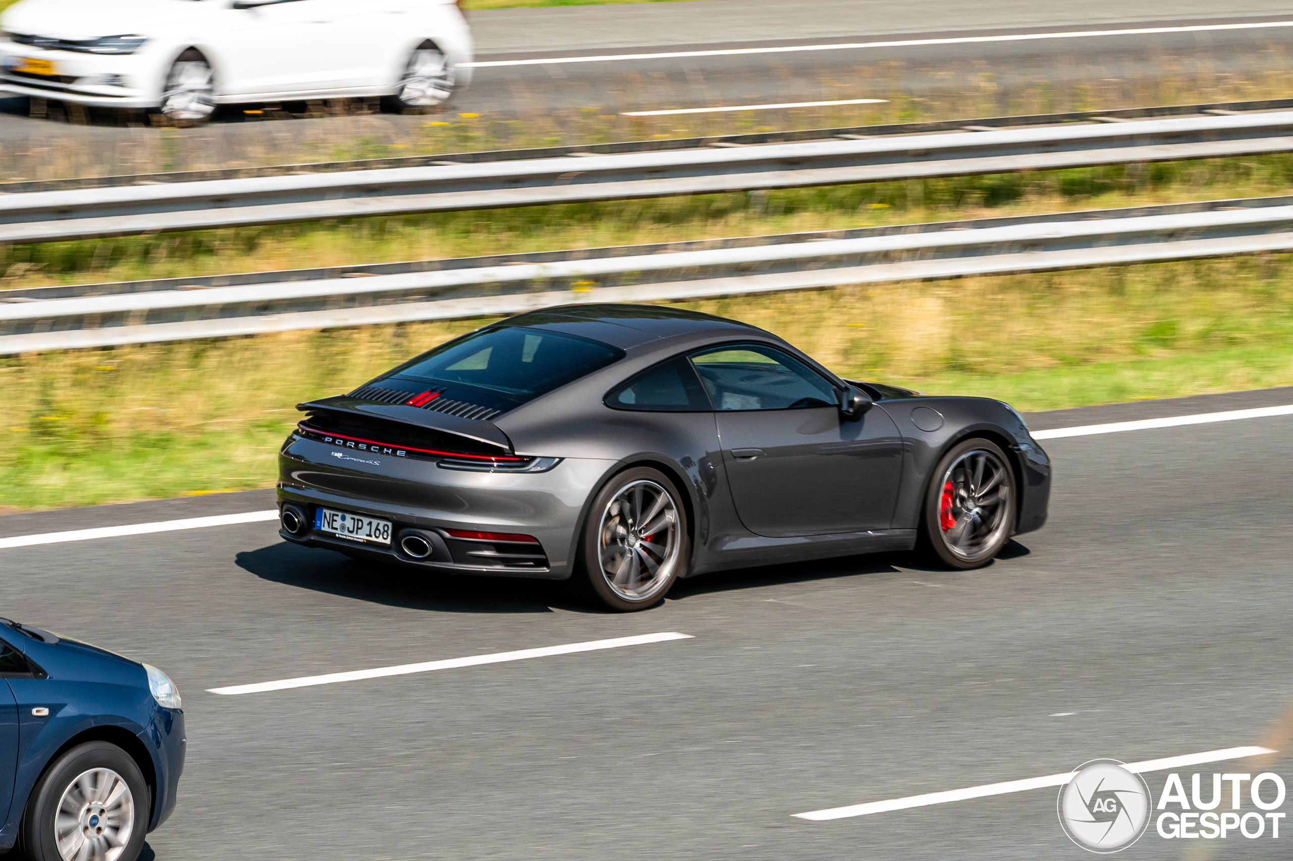 Porsche 992 Carrera 4S