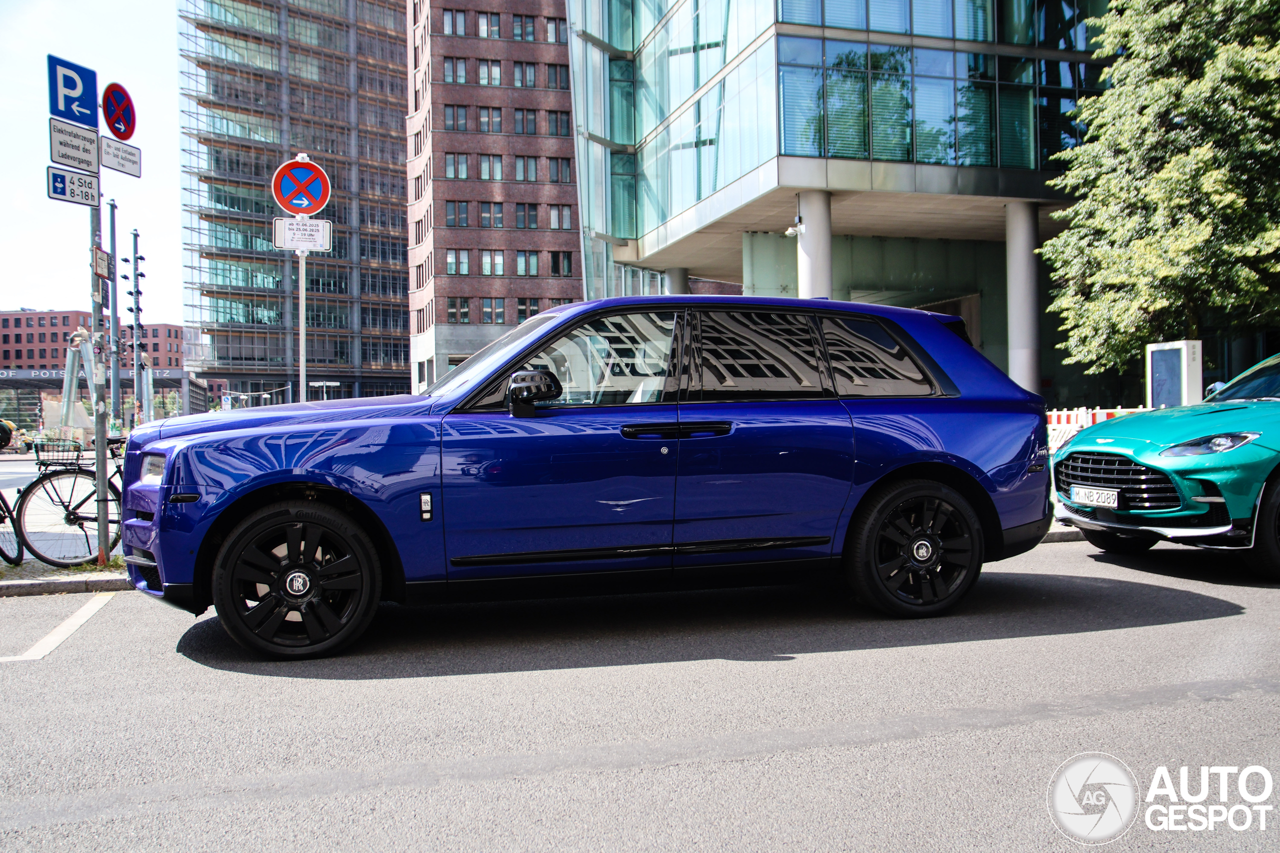 Rolls-Royce Cullinan Black Badge