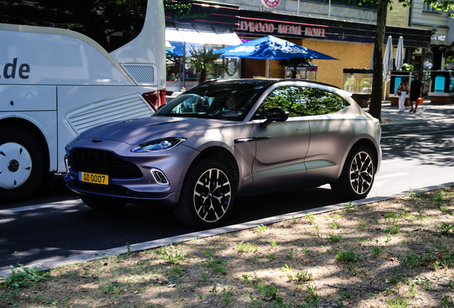 Aston Martin DBX
