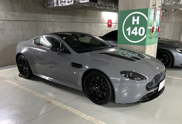 Aston Martin V12 Vantage S