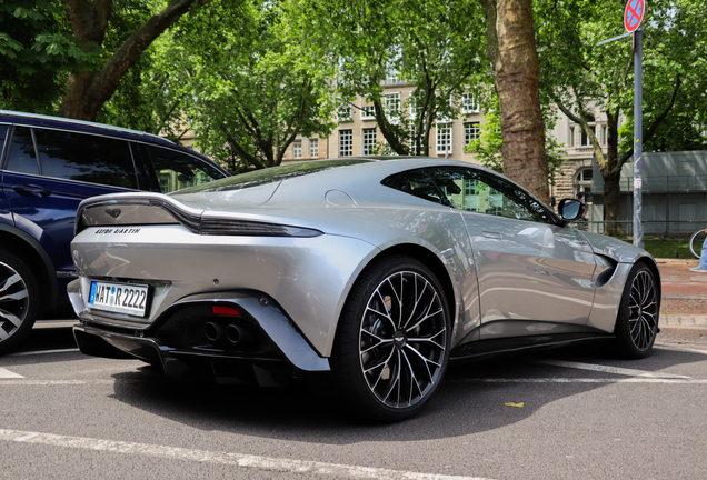 Aston Martin V8 Vantage 2018