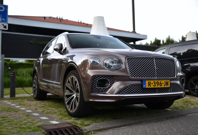 Bentley Bentayga Hybrid 2021