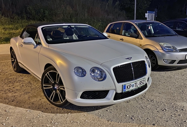 Bentley Continental GTC V8