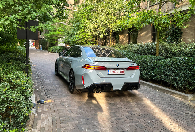 BMW M5 G90