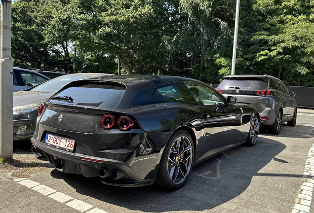 Ferrari GTC4Lusso T