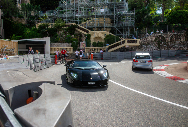 Lamborghini Aventador LP700-4 Roadster