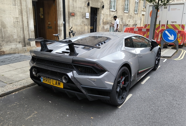 Lamborghini Huracán LP640-4 Performante