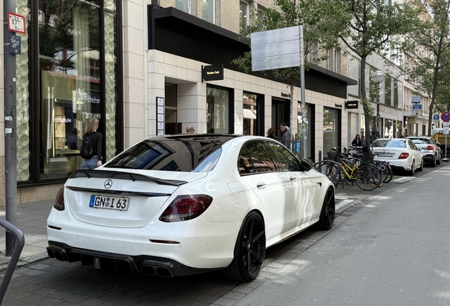 Mercedes-AMG Brabus E 63 S W213 2021