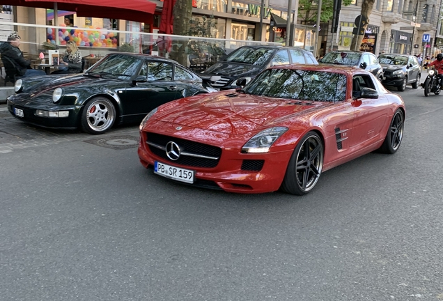 Mercedes-Benz SLS AMG