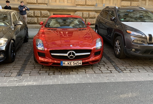 Mercedes-Benz SLS AMG