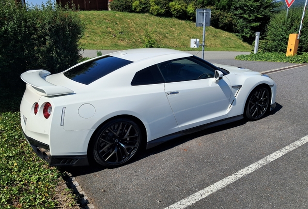 Nissan GT-R 2017