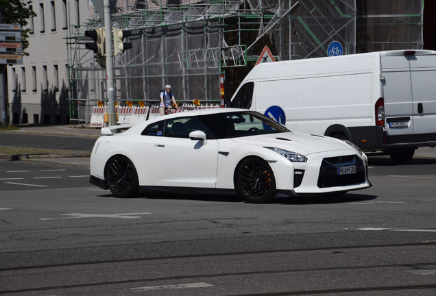 Nissan GT-R 2017