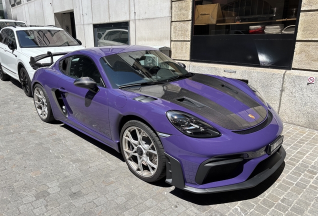 Porsche 718 Cayman GT4 RS Weissach Package