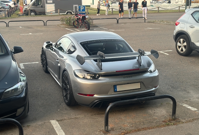 Porsche 718 Cayman GT4 RS Weissach Package
