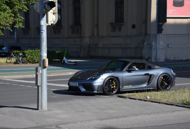Porsche 718 Spyder RS Weissach Package