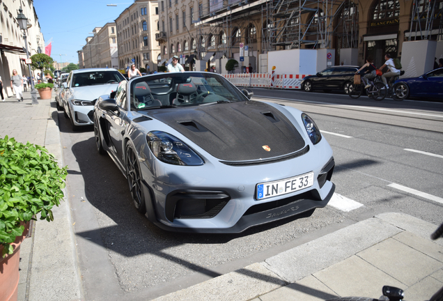 Porsche 718 Spyder RS Weissach Package